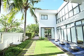 Abogo Da Nang OceanFront Luxury Villa