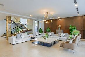 Abogo Da Nang OceanFront Luxury Villa