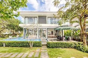 Abogo Da Nang OceanFront Luxury Villa