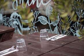 Your Ideal London Getaway - Charming Studio Haven