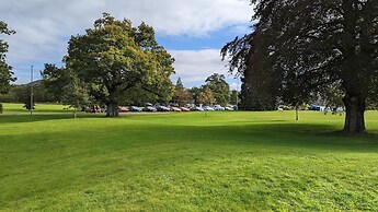 Lochside Lodge Retreat - Stunning Lakeside Escape