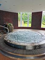 Lochside Lodge Retreat - Stunning Lakeside Escape