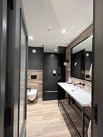 Lochside Lodge Retreat - Stunning Lakeside Escape