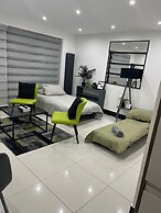 Urban, Sleeps 6 Private Garden-family Pet Friendly