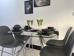 Urban, Sleeps 6 Private Garden-family Pet Friendly