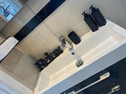 Urban, Sleeps 6 Private Garden-family Pet Friendly