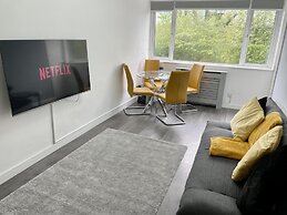 Manchester - 1 Bedroom - Sleeps 3 - Free Parking