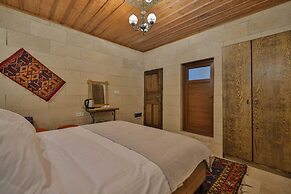 ASMA CAVE HOUSE