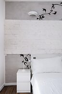 XVI Charm Apartment by Wonderful Italy