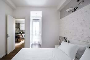 XVI Charm Apartment by Wonderful Italy