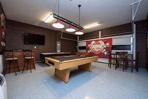 1799 Amazing 9Bd Near Disney