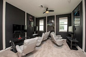 1799 Amazing 9Bd Near Disney