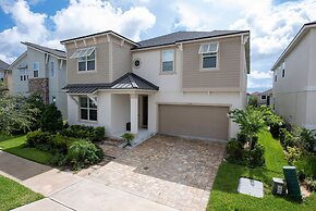 1799 Amazing 9Bd Near Disney