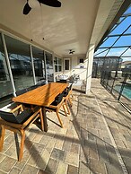 1799 Amazing 9Bd Near Disney