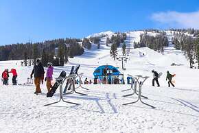 Snowcap Escape at Mount Bachelor  (106235295)