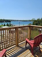 Tobermory Inn & Suites