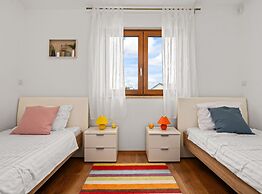 Holiday Home Mlačić