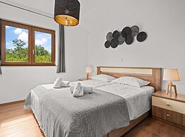 Holiday Home Mlačić