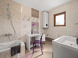 Holiday Home Mlačić