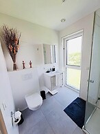 Spacious 3 Bedrooms with Garden View