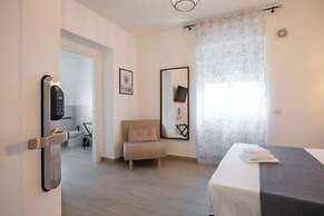 DOMINA Guest House - Luxory Room