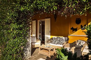 Maison Jaune by Wonderful Italy