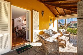 Maison Jaune by Wonderful Italy