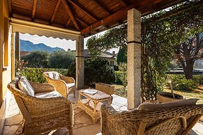 Maison Jaune by Wonderful Italy