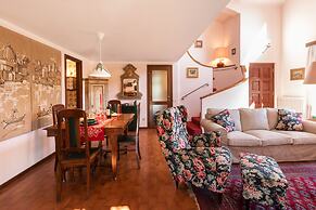 Maison Jaune by Wonderful Italy