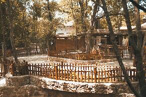 Carevic Resort & Villas