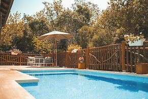 Carevic Resort & Villas