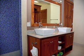 The Villas at Cocoplum