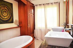 The Villas at Cocoplum