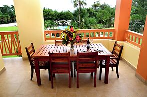 The Villas at Cocoplum