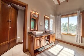 The Villas at Cocoplum