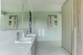 The Villas at Cocoplum