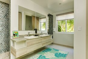 The Villas at Cocoplum