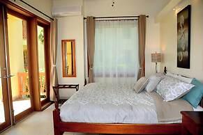 The Villas at Cocoplum