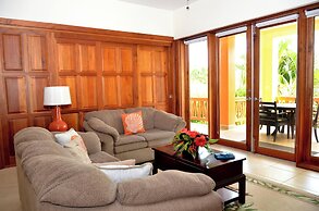 The Villas at Cocoplum