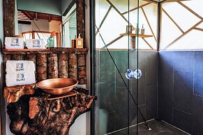 Buru Nature Hotel