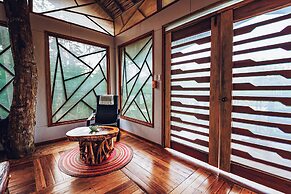 Buru Nature Hotel