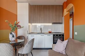 Playful & Bright 1BR near The Faculty of Law