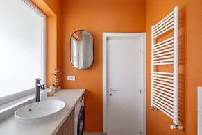 Playful & Bright 1BR near The Faculty of Law