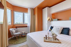 Playful & Bright 1BR near The Faculty of Law