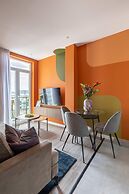 Playful & Bright 1BR near The Faculty of Law