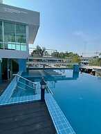 Christella Hotel Laemchabang