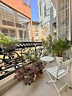 LalaHouse Spring Apartment