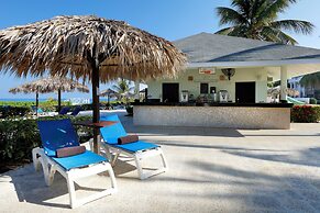 The Signature Level At Grand Palladium Lady Hamilton Resort & Spa