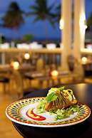 The Signature Level At Grand Palladium Lady Hamilton Resort & Spa