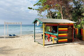 The Signature Level At Grand Palladium Lady Hamilton Resort & Spa